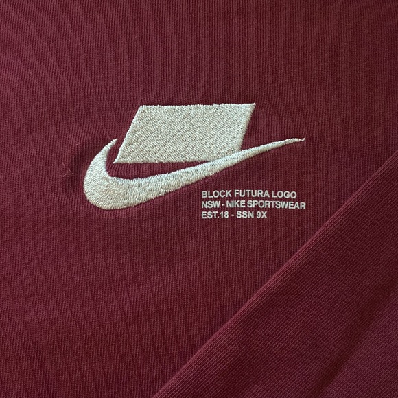 Nike logo longsleeve tee - Picture 2 of 3